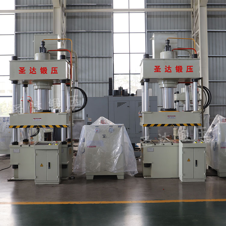 200噸四柱液壓機(jī) 200噸四柱液壓機(jī)