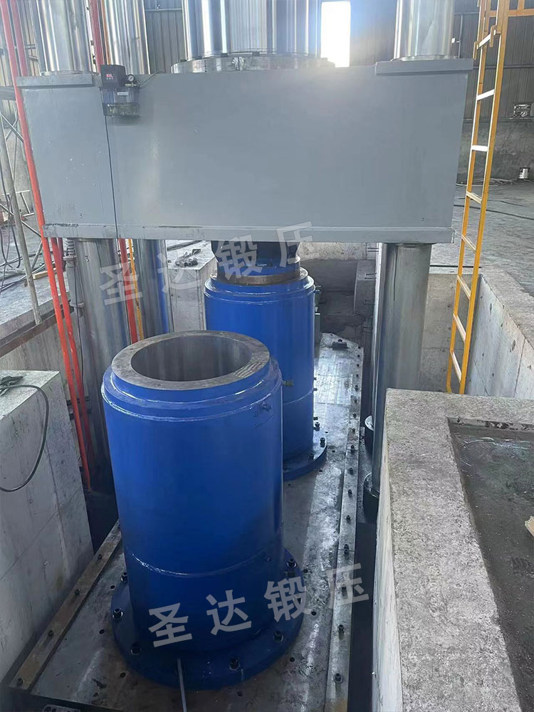 雙工位(坩堝模具) 雙工位(坩堝模具)